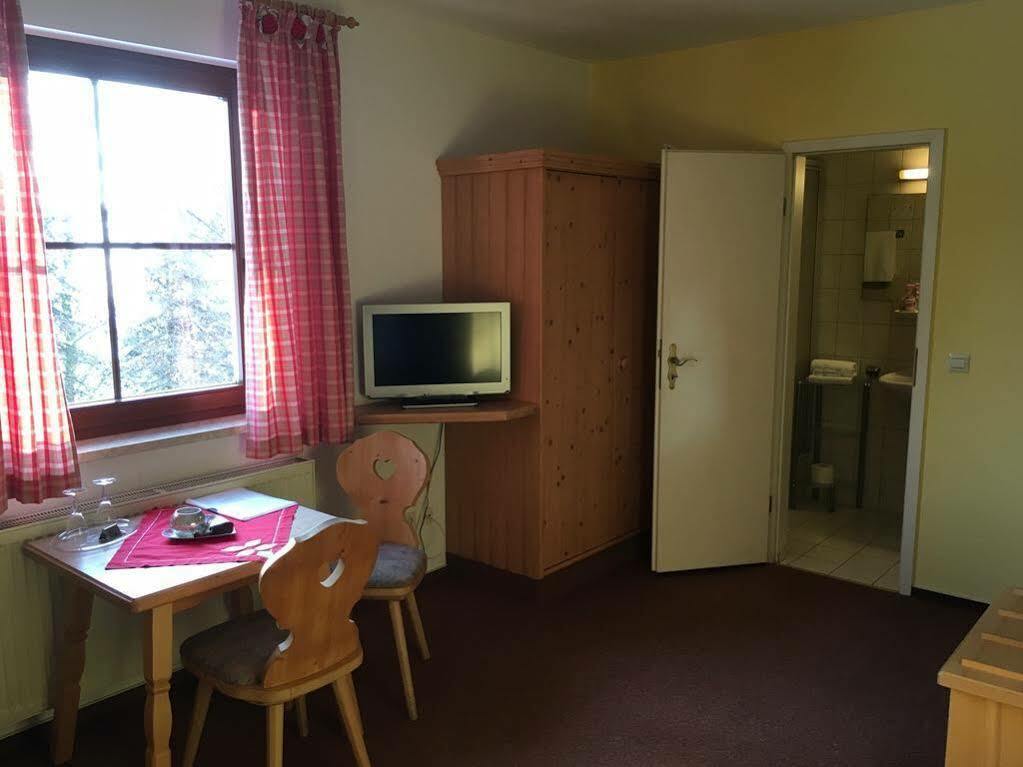 Hotel In Der Muhle Werdau Buitenkant foto